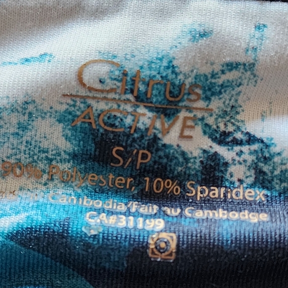 2/20$ Citrus active abstract patterns quarter leggings, yoga,sport,size S - Picture 3 of 4